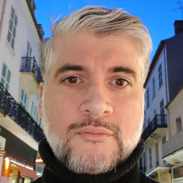Profil de Hamzah